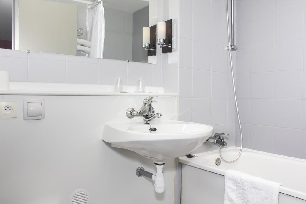 Hôtel Inn Design Resto Novo Bourges Quarto foto